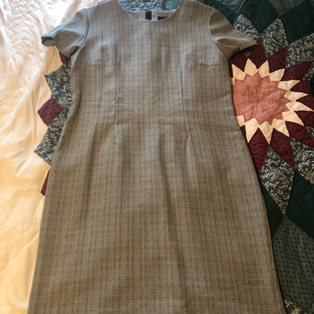 Women’s dress